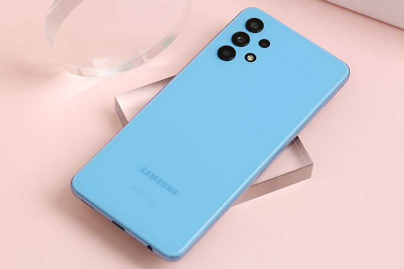 Galaxy A32 trang bị cụm 4 camera sau