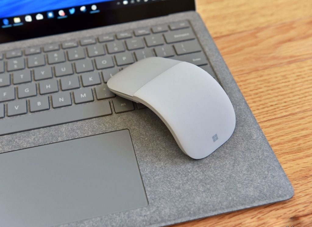 Thiết kế của Microsoft Surface Arc Mouse 